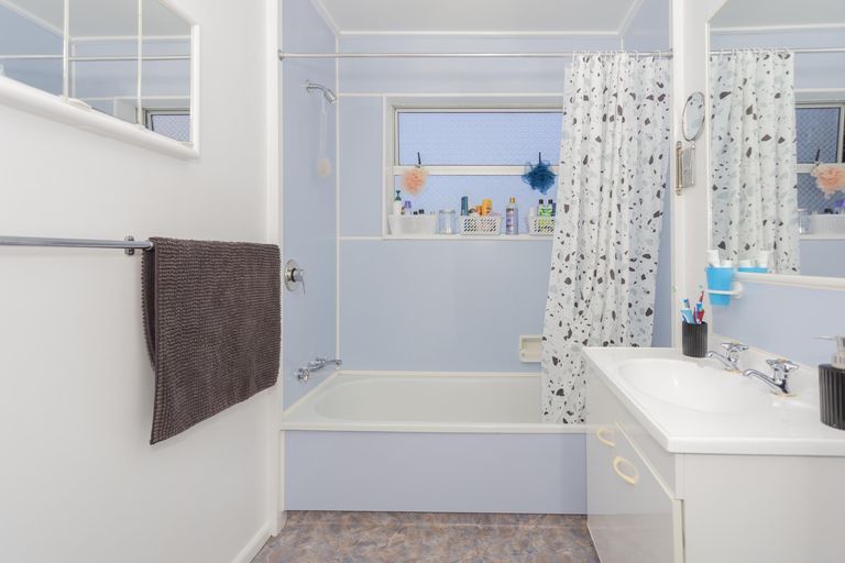 Photo of property in 2 Chess Street, Oamaru, 9400