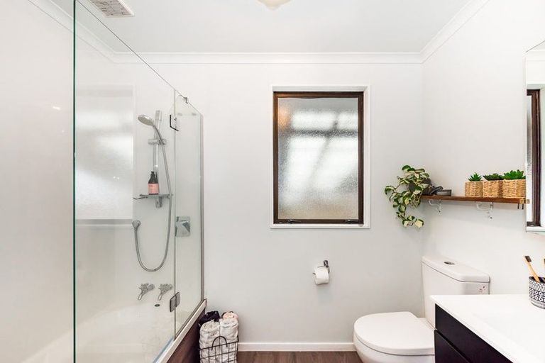 Photo of property in 3 Michael Road, Paraparaumu Beach, Paraparaumu, 5032