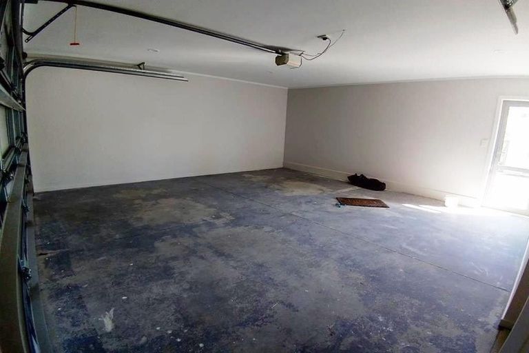 Photo of property in 8/15 Andersons Road, Oteha, Auckland, 0632