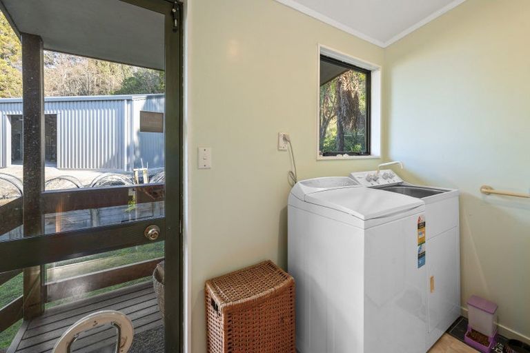 Photo of property in 13 Cherry Lane, Acacia Bay, Taupo, 3330