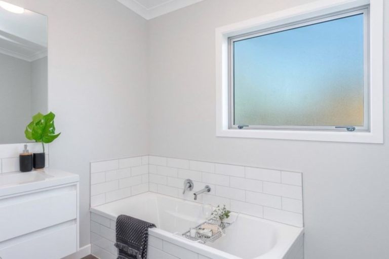 Photo of property in 1 Morris Road, Hillcrest, Hamilton, 3216