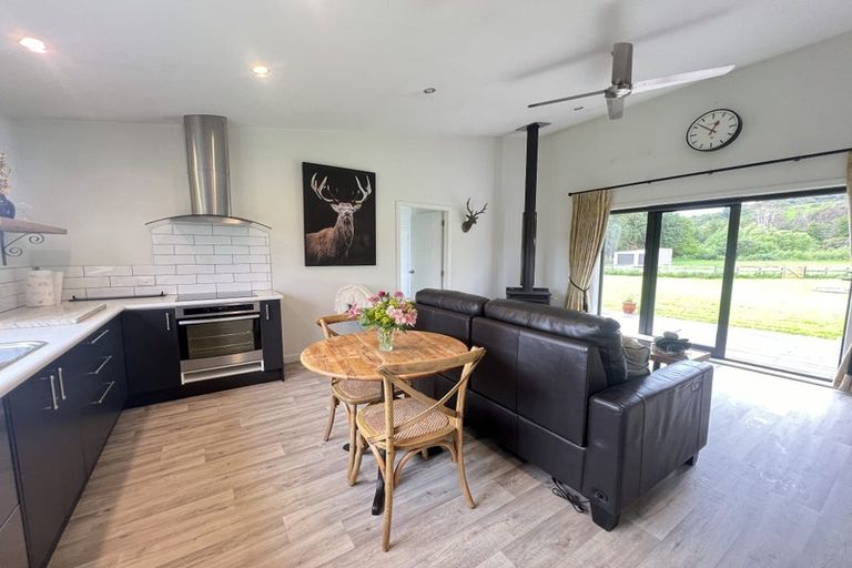 Photo of property in 67 Whitemans Valley Road, Whitemans Valley, Upper Hutt, 5371