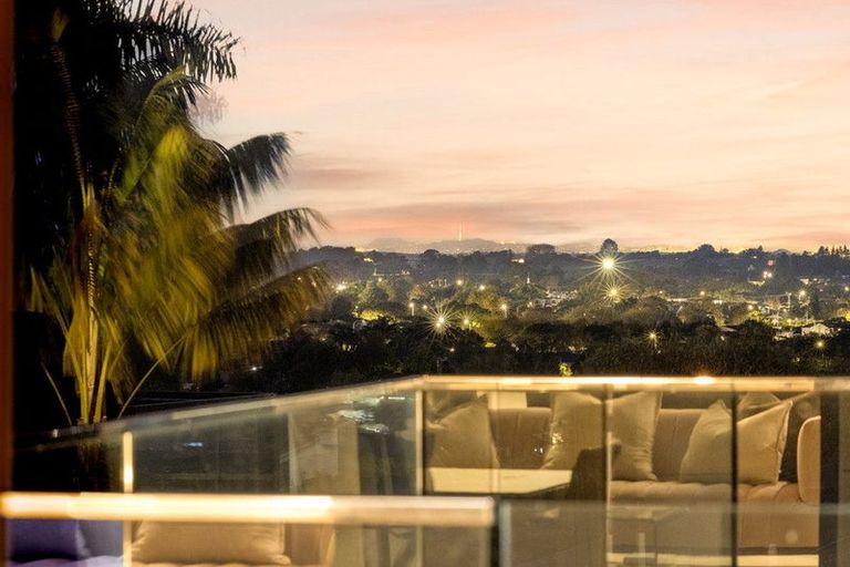 Photo of property in 328 Upper Queen Street, Pukekohe, 2120