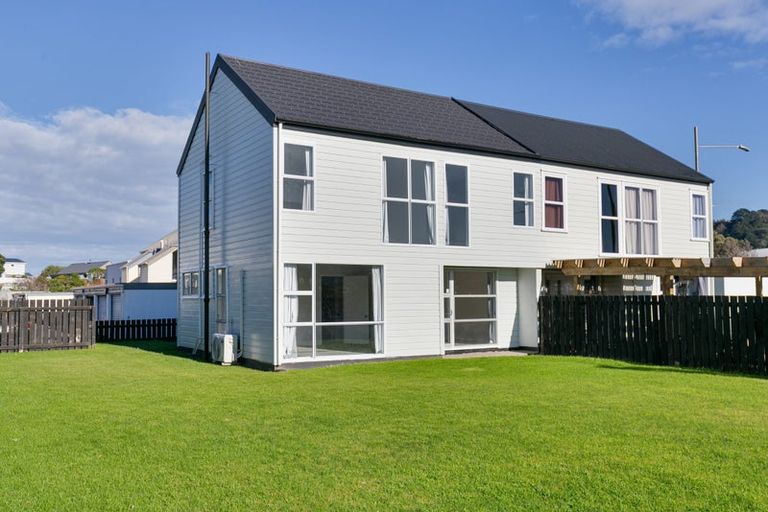 Photo of property in 1/163 Rongotai Road, Rongotai, Wellington, 6022