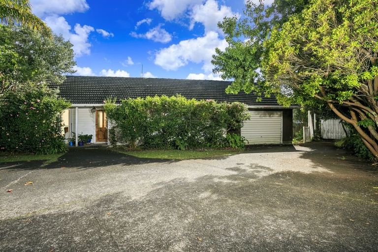 Photo of property in 1/13 Eversleigh Road, Belmont, Auckland, 0622