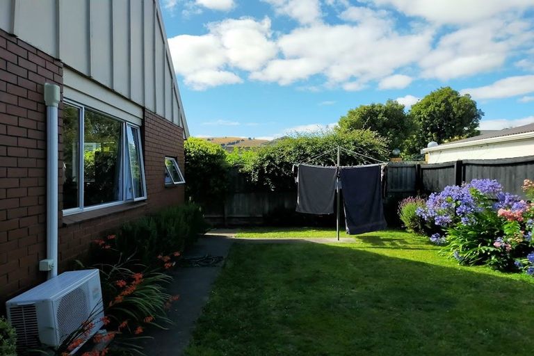 Photo of property in 2/10 Prossers Road, Saint Martins, Christchurch, 8022