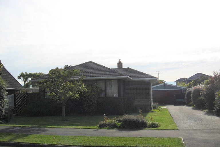 Photo of property in 23 Colman Avenue, Sockburn, Christchurch, 8042