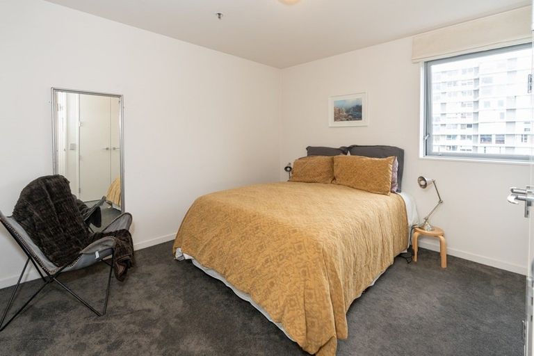 Photo of property in Montreaux Apartments, 8a/164 The Terrace, Wellington Central, Wellington, 6011