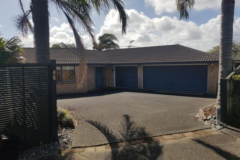 Photo of property in 43 Te Wharau Drive, Greenhithe, Auckland, 0632