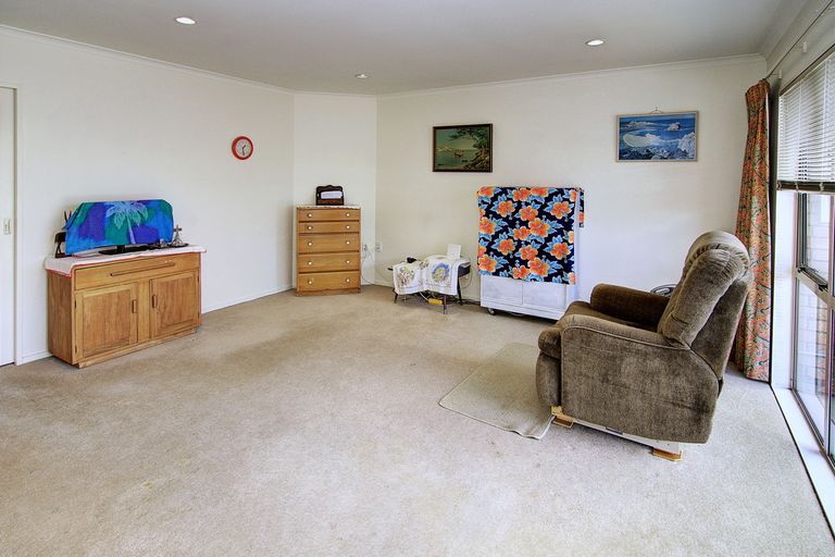 Photo of property in Holdsworth Villas, 67/2 William Donald Drive, Solway, Masterton, 5810