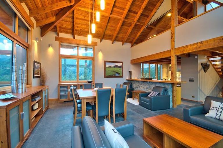 Photo of property in 673 Glenorchy-queenstown Road, Closeburn, Queenstown, 9371