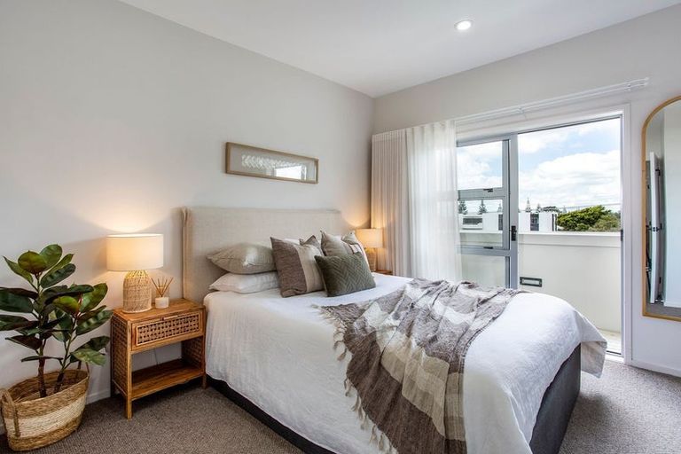 Photo of property in 25/3 Riverside Road, Orewa, 0931