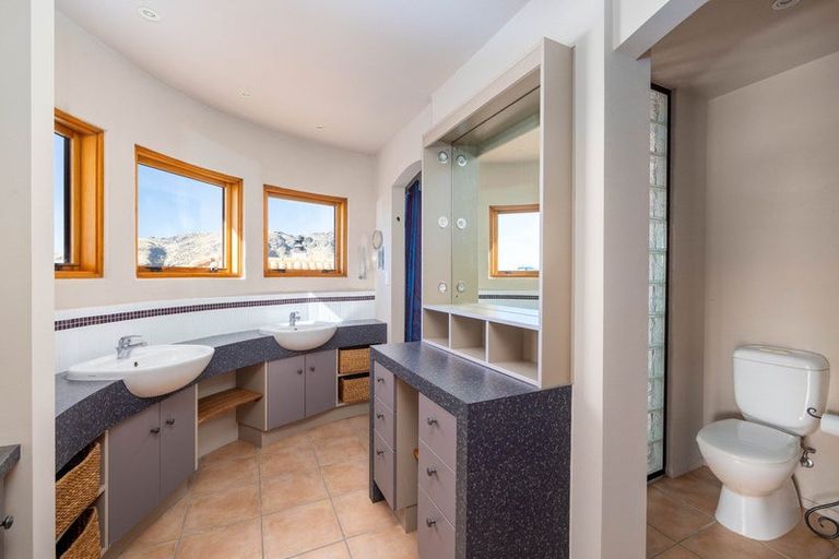 Photo of property in 10 Tau Crescent, Diamond Harbour, 8972