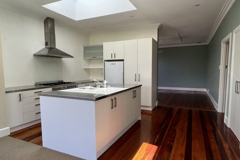 Photo of property in 460 Broadway, Miramar, Wellington, 6022