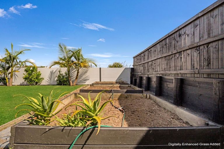 Photo of property in 32 Waireka Road, Rototuna North, Hamilton, 3210