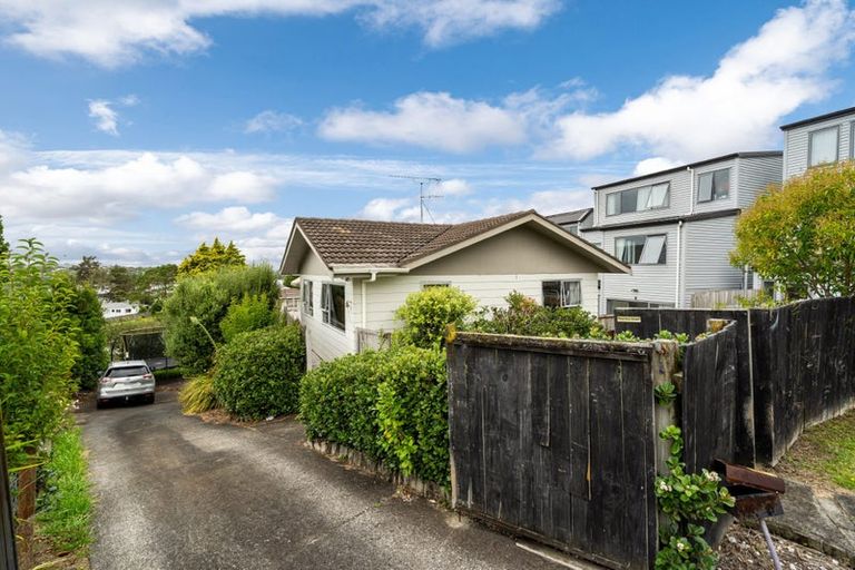 Photo of property in 13 Celeste Place, Totara Vale, Auckland, 0627
