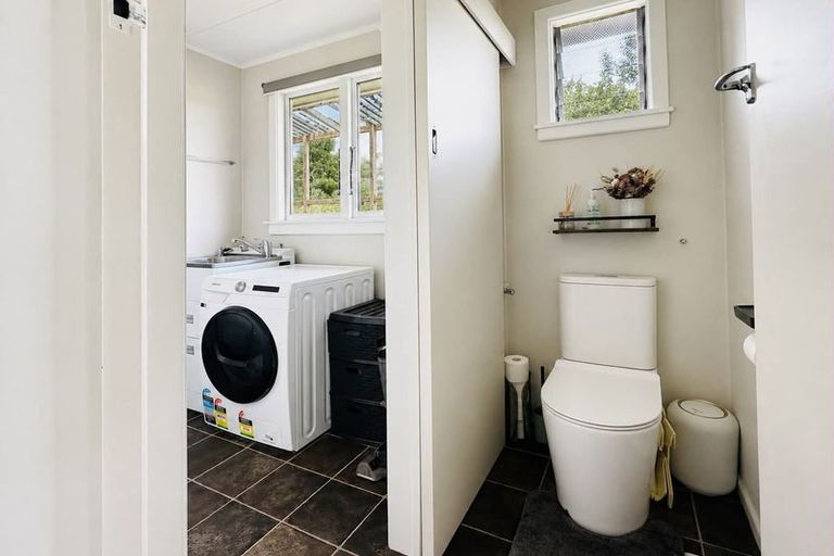 Photo of property in 16 Oxford Street, Holmes Hill, Oamaru, 9401