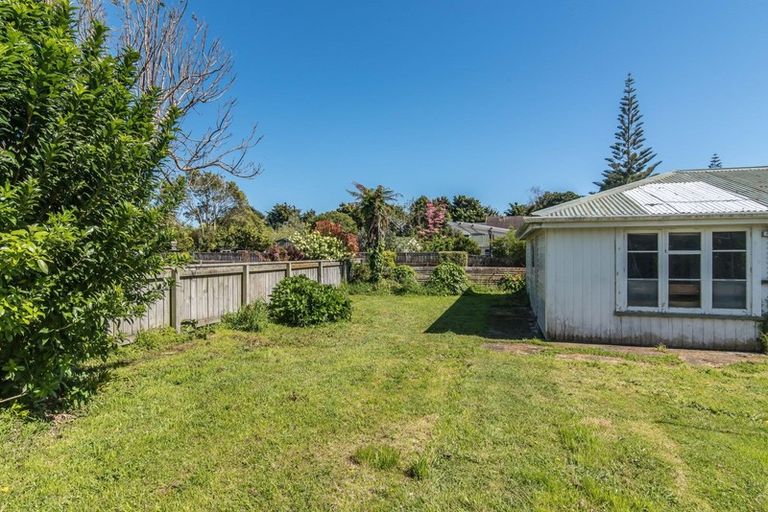 Photo of property in 246 Te Moana Road, Waikanae, 5036
