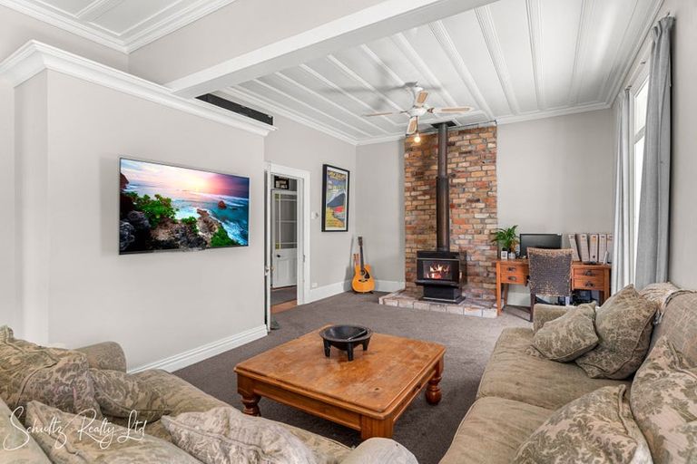 Photo of property in 17 Franklin Road, Paparoa, 0571