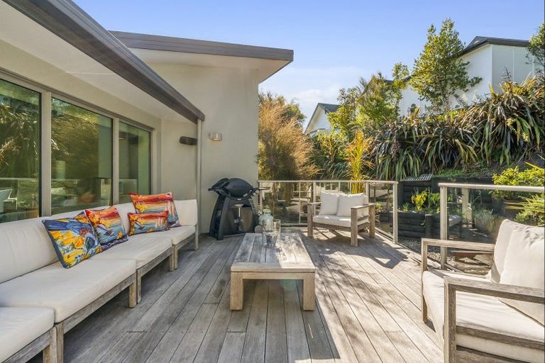 Photo of property in 28 Commodore Place, Britannia Heights, Nelson, 7010