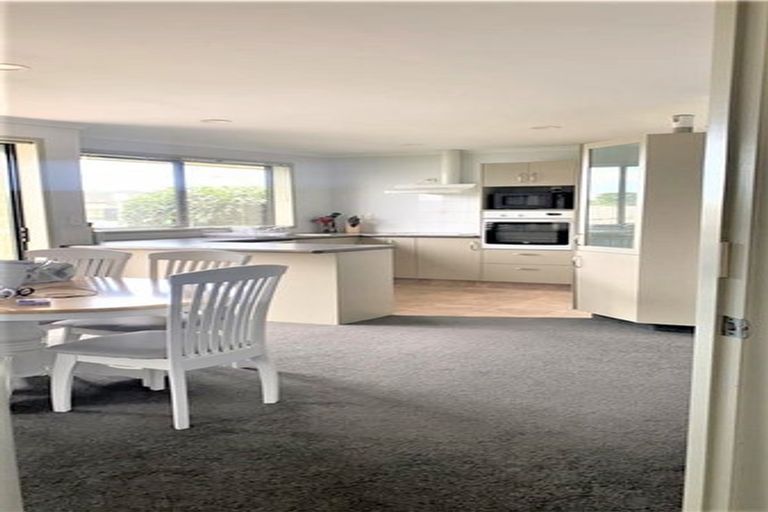 Photo of property in 734 Gloucester Road, Papamoa Beach, Papamoa, 3118