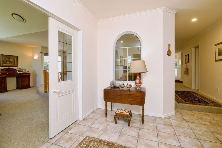 Photo of property in 6 Kingsgate Close, Havelock North, 4130