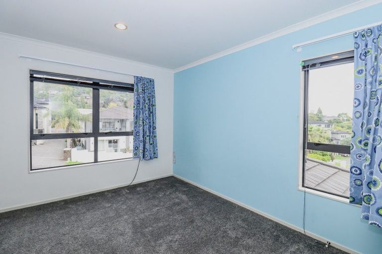 Photo of property in 16 Kinmont Rise, East Tamaki Heights, Auckland, 2016