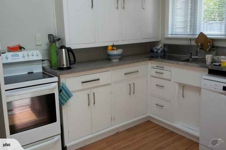 Photo of property in 76 Te Moana Road, Waikanae Beach, Waikanae, 5036