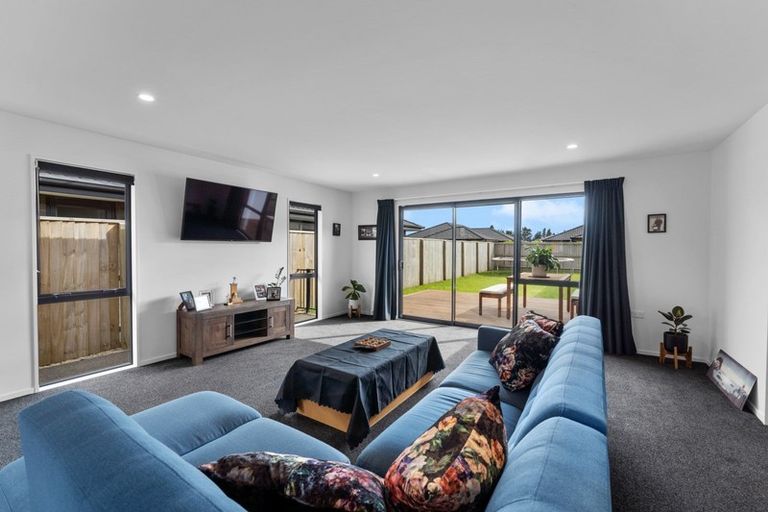 Photo of property in 10 Minerva Crescent, Woodend, 7610