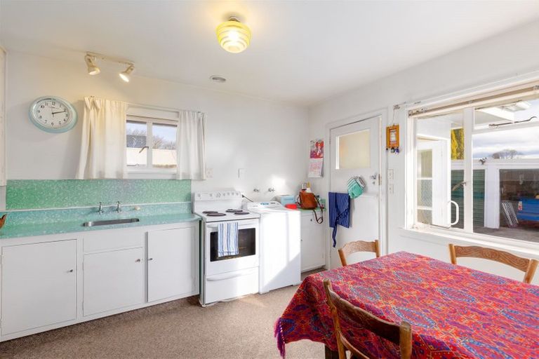 Photo of property in 22 Makora Street, Fendalton, Christchurch, 8041