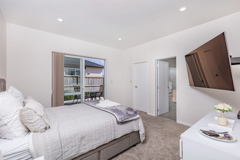 Photo of property in 69 Nobilo Road, Kumeu, 0810