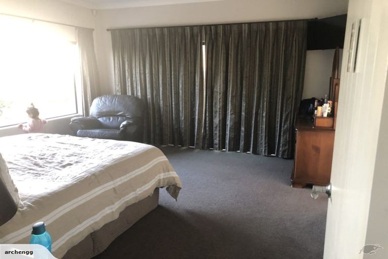 Photo of property in 131 Redoubt Road, Goodwood Heights, Auckland, 2105