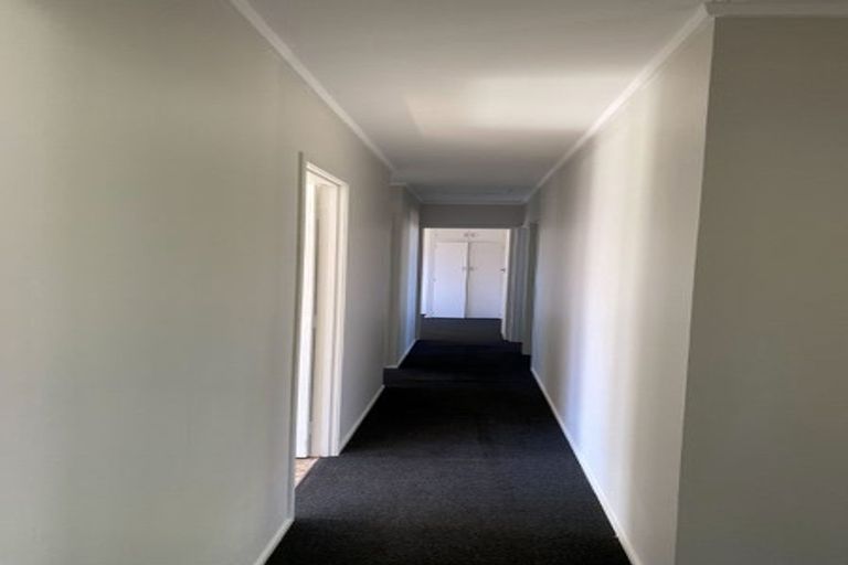 Photo of property in 13 Woodstock Road, Forrest Hill, Auckland, 0620