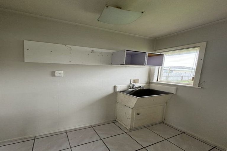 Photo of property in 9 Kairanga Street, Mangere East, Auckland, 2024
