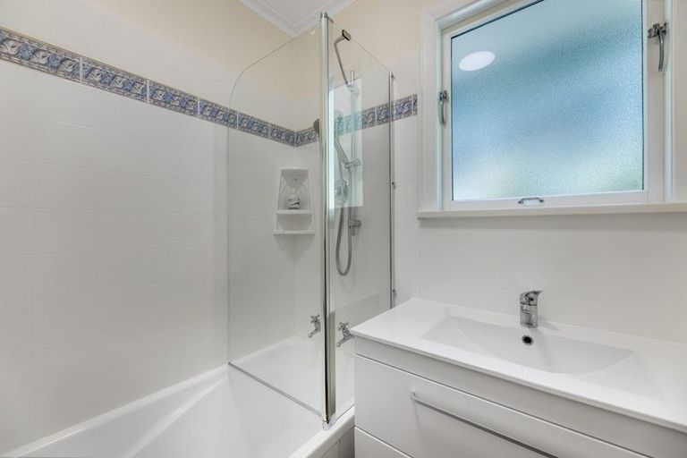 Photo of property in 74 Hocken Street, Kenmure, Dunedin, 9011