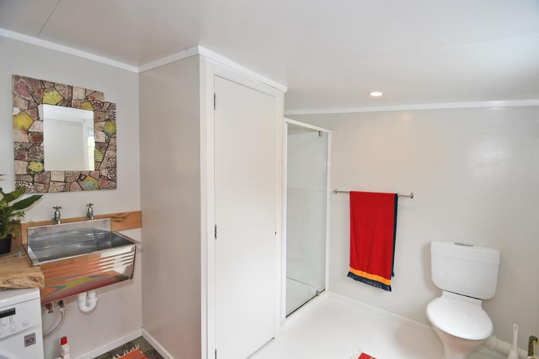 Photo of property in 38 Hauraki Road, Leigh, Warkworth, 0985