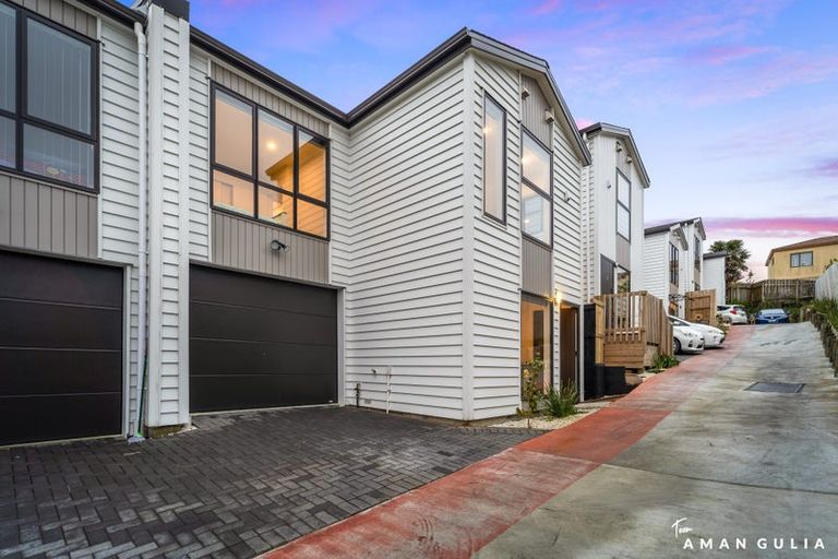 Photo of property in 21b Craigbank Avenue, New Lynn, Auckland, 0600