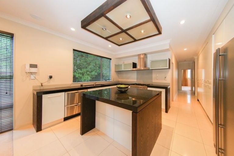 Photo of property in 30 Cherrywood Crescent, Northpark, Auckland, 2013