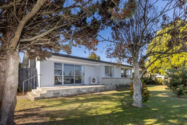 Photo of property in 2 Cabot Place, Flaxmere, Hastings, 4120