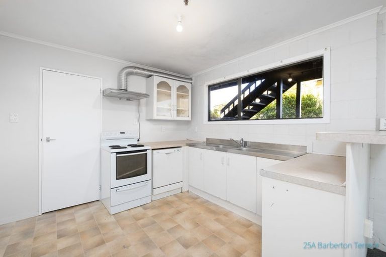 Photo of property in 25 Barberton Terrace, Red Hill, Papakura, 2110