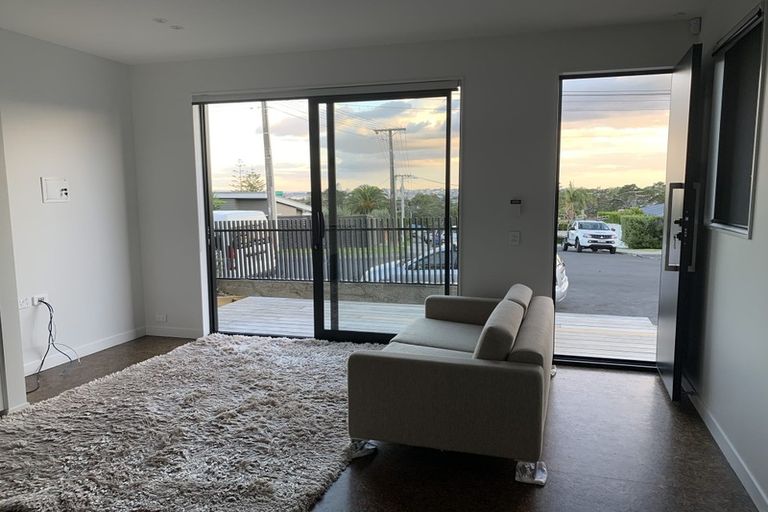 Photo of property in 14 City View Terrace, Birkenhead, Auckland, 0626