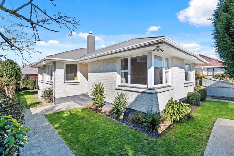 Photo of property in 1/74 Russley Road, Russley, Christchurch, 8042