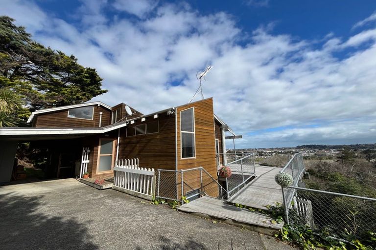 Photo of property in 11 Wairere Road, Bastia Hill, Whanganui, 4500