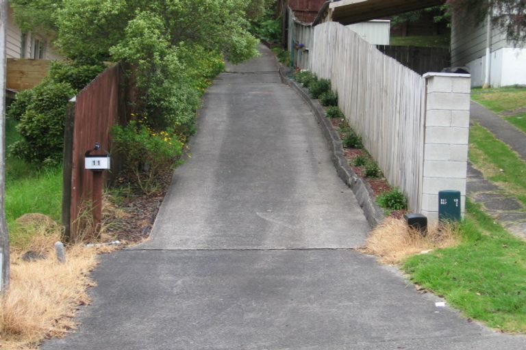 Photo of property in 11 Beaudine Avenue, Glenfield, Auckland, 0629