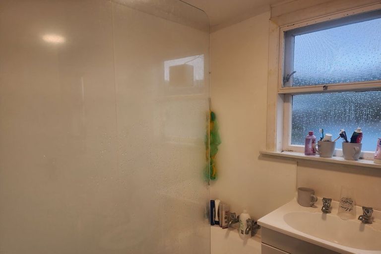 Photo of property in 12 Beauchamp Street, Tawa, Wellington, 5028