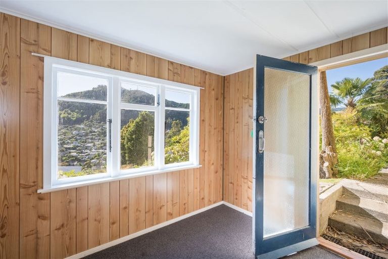 Photo of property in 16 Thompson Terrace, Toi Toi, Nelson, 7010