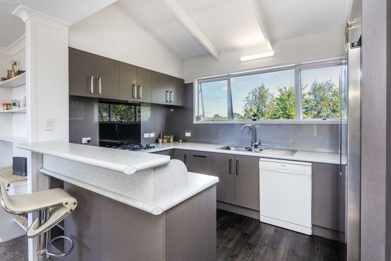 Photo of property in 15 Kotare Street, Hilltop, Taupo, 3330