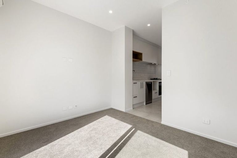 Photo of property in 15 Ngakoro Road, Karaka, Papakura, 2113