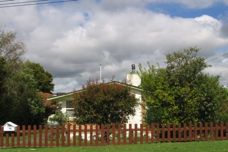Photo of property in 15 Melrose Avenue, Owhata, Rotorua, 3010