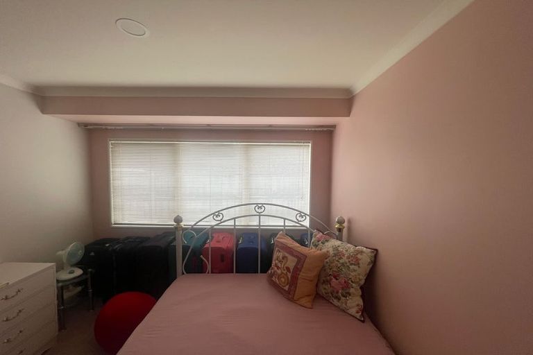 Photo of property in 11 Millington Place, Huntington Park, Auckland, 2013